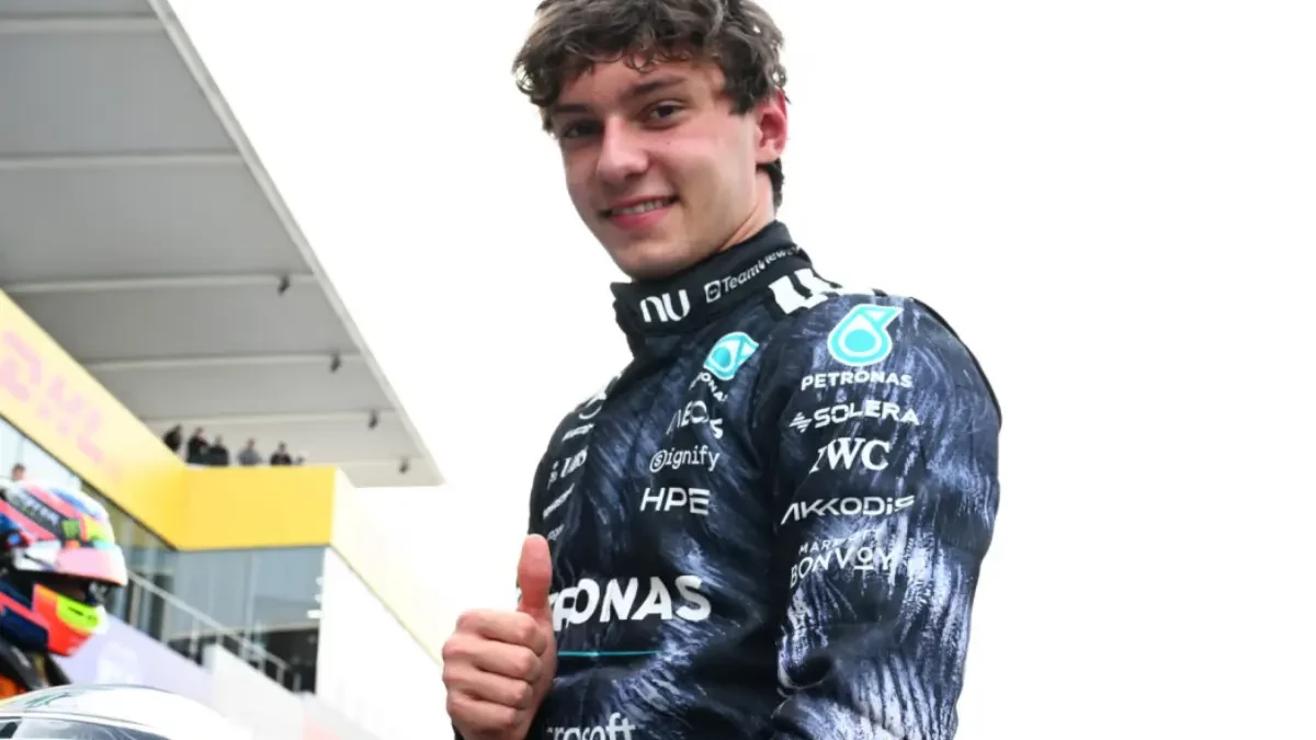 Antonelli durante atividade na Fórmula 1