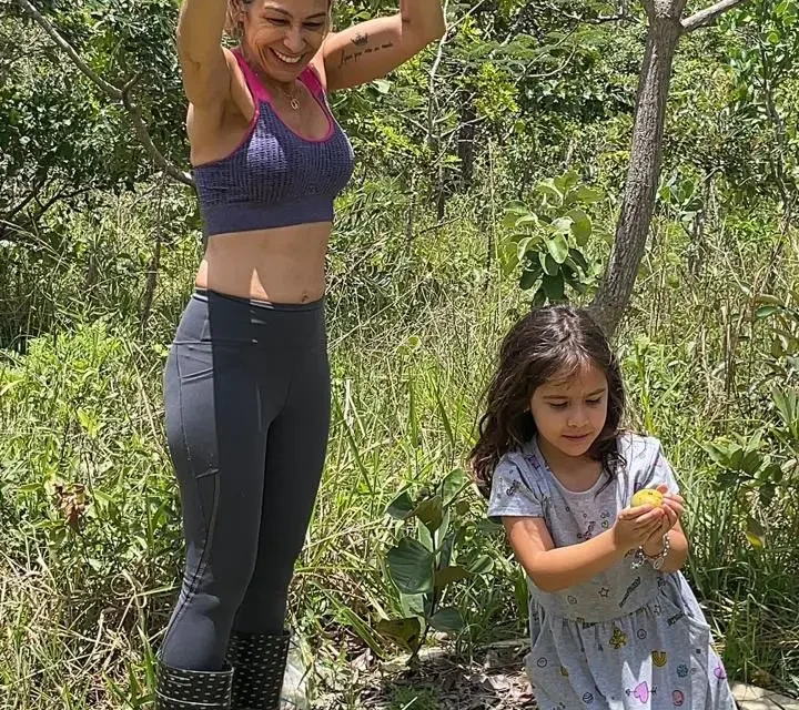 image Internet via satélite transforma rotina de mulheres que trocaram a cidade grande por Pirenópolis