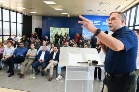 8ffc8f82-909c-4c8a-a885-82efa1c1c818