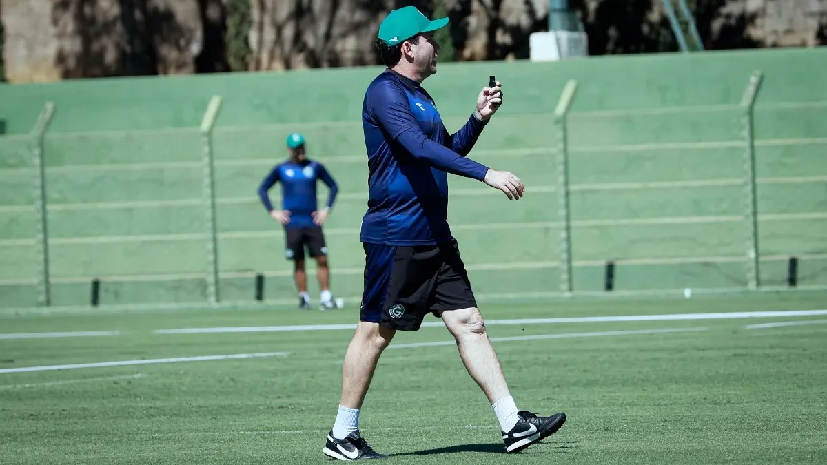 Daniel Paulista, treinador do Goiás