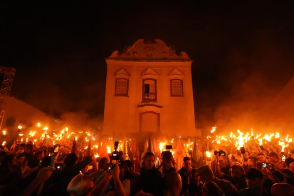 Cidade de Goiás realiza Procissão do Fogaréu nesta quarta-feira
