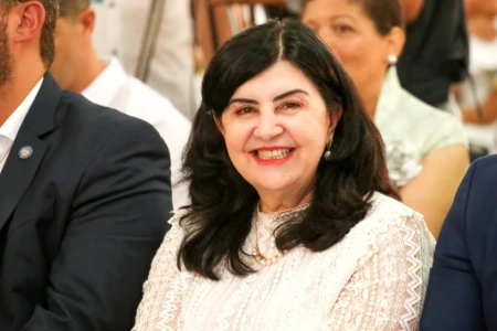Quem é Helena Bezerra, nova secretaria de Educação em Goiás (Foto: Divulgação)