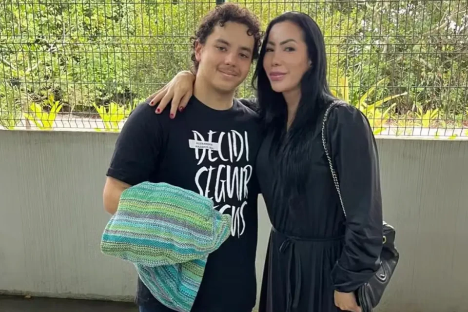 Mãe de um dos filhos de Ronaldo Fenômeno rebate críticas por perfil no OnlyFans; veja fotos 3 image Mãe de um dos filhos de Ronaldo Fenômeno rebate críticas por perfil no OnlyFans; veja fotos