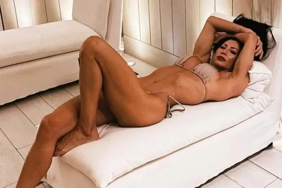 Mãe de um dos filhos de Ronaldo Fenômeno rebate críticas por perfil no OnlyFans; veja fotos 8 image Mãe de um dos filhos de Ronaldo Fenômeno rebate críticas por perfil no OnlyFans; veja fotos