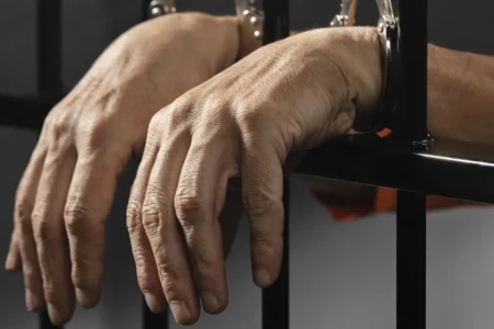 Juíza determina desconto de pena para goiano que cumpriu prisão preventiva nos EUA