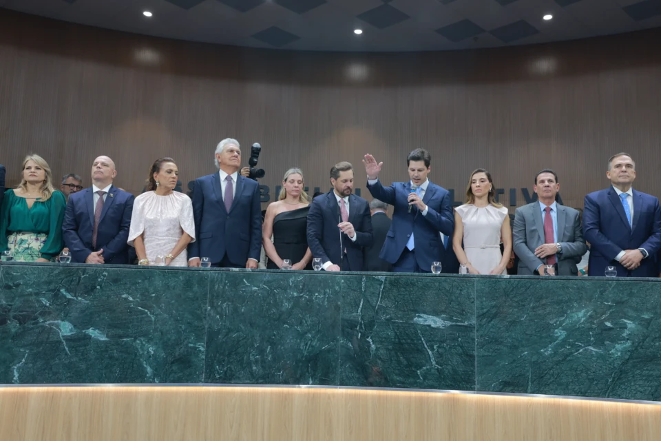 carlos costa458 Agora governador, Daniel chora ao falar de Maguito: ‘vou honrar a memória dele’