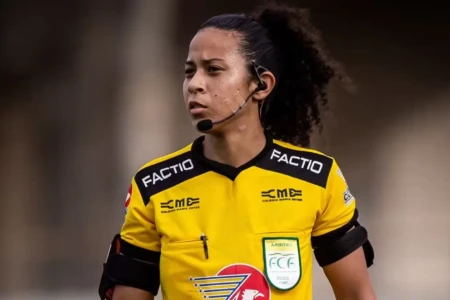 Árbitra Elizabete Esmeralda