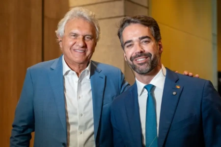 Imagem mostra ex-governador Ronaldo Caiado e governador Eduardo Leite