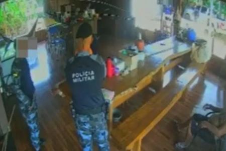 Moradores denunciam violação de domicílio e ameaças de PMs durante buscas por foragido em Petrolina