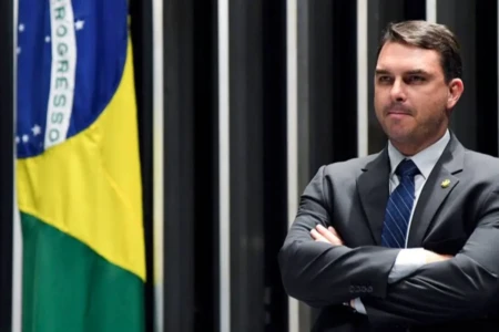 Imagem mostra pré-candidato à presidência, Flávio Bolsonaro