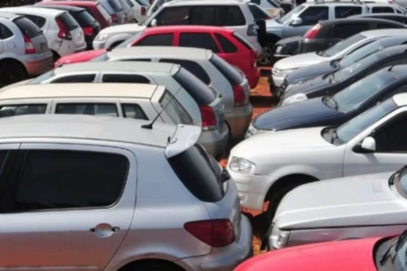 Detran-GO realiza leilão de veículos com lances a partir de R$ 1 mil