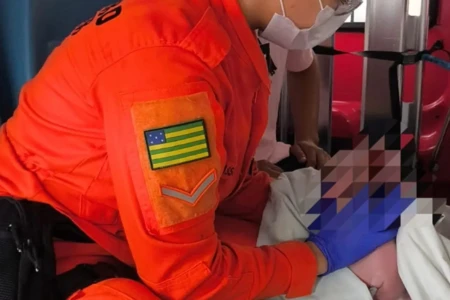 Bombeiros realizam parto de emergência em hotel de Jataí Mãe e recém-nascida foram encaminhadas estáveis ao hospital
