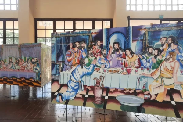 Museu em Goiânia recebe exposição 'Santa Ceia', de Johswell Roch
