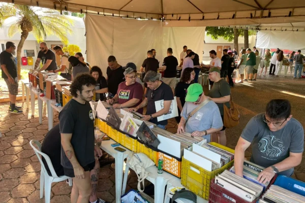 Vinillândia abre temporada 2026 em Goiânia com feira de discos e programação musical