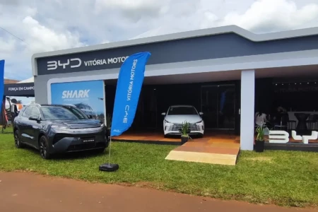 Carros de luxo buscam proximidade do público agro durante a Tecnoshow em Rio Verde