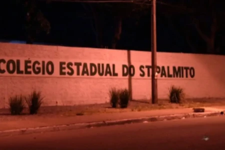 Garota que será julgada por queimar colega diz que sofreu bullying pelo bronzeado (Foto: Reprodução)