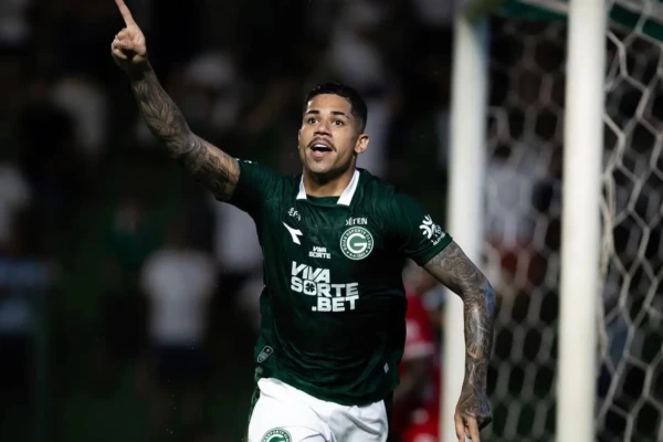 Diego Caito é operado por apendicite, desfalca o Goiás e preocupa; Daniel Paulista comenta