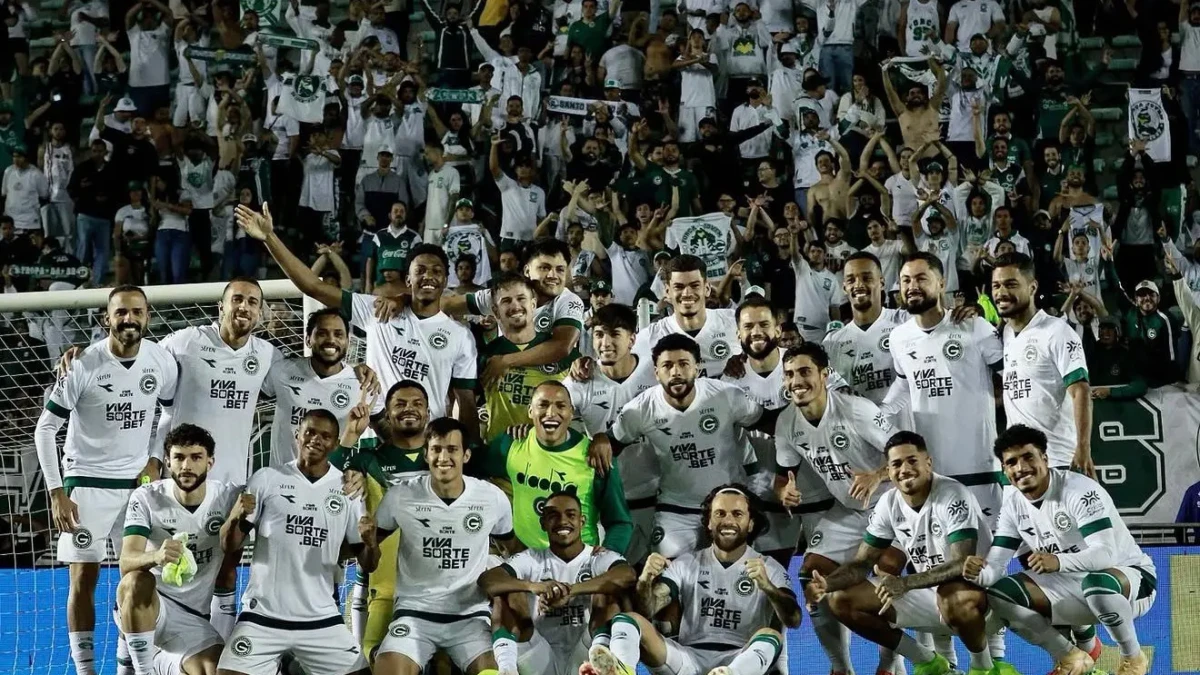 Goiás vive grande fase, chega a 20 jogos sem derrota e entra para a história