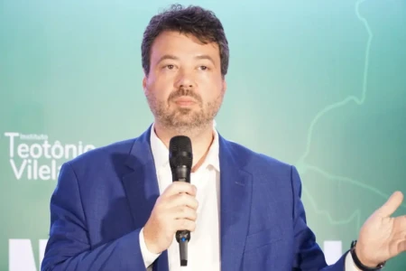 cc5b4601-1cfa-435f-ab38-773e0c438dd1