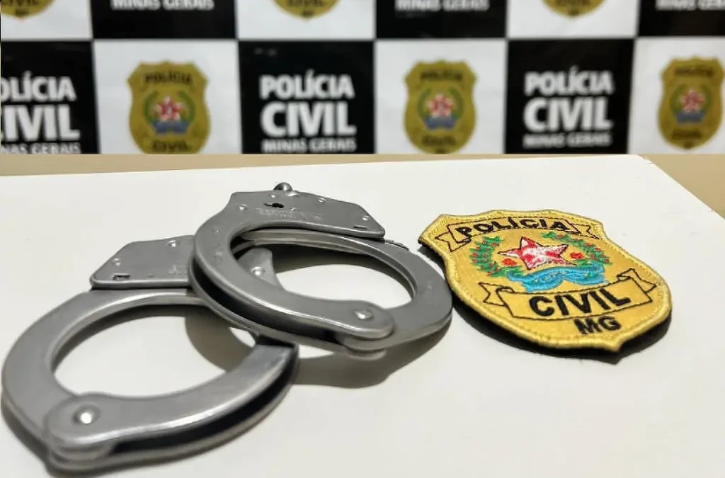 Homem é suspeito de matar condenado por assassinato da mãe dez anos após o crime Vítima monitorada por foragido desde saída de prisão