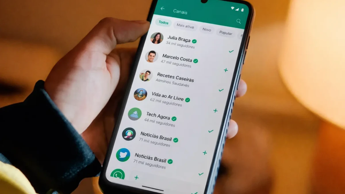 Brasileiros desconfiam mais de notícias de veículos jornalísticos que de conteúdo de amigos se informam por feeds de vídeos como TikTok