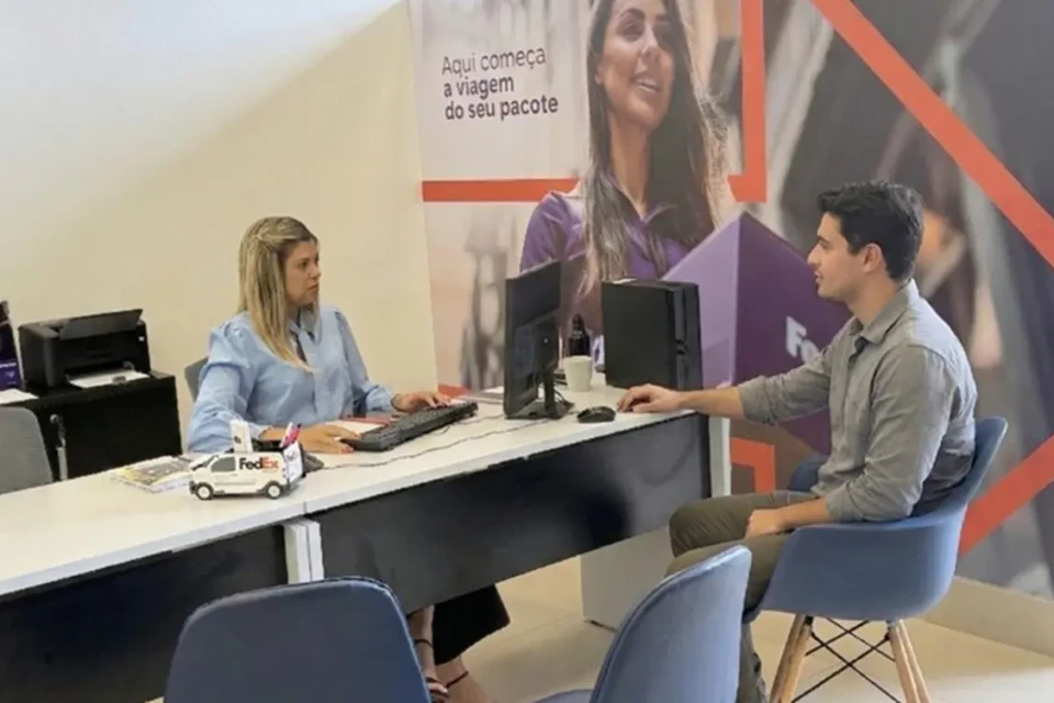 Novo Centro Autorizado de Envios FedEx é inaugurado em Goiânia Unidade facilita o frete internacional e amplia opções de envio internacional