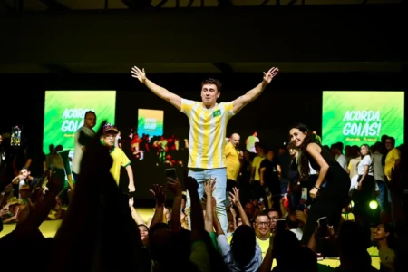 nikolas ferreira x acorda brasil