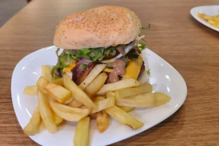 Hambúrguer à vontade por R$ 45: festival volta a Goiânia nesta quarta