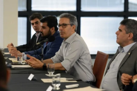 Cotado para a vice de Flávio, Zema cita direita 'envolvida com coisas erradas' e critica 'frutas podres' no PL (Foto: Divulgação)