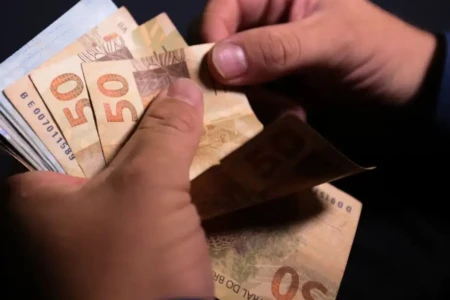 Governo dá pistas de qual será o salário mínimo em 2027; confira (Foto: Agência Brasil)