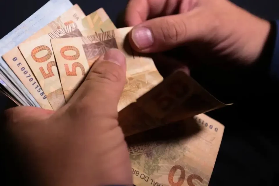 Governo dá pistas de qual será o salário mínimo em 2027; confira (Foto: Agência Brasil)