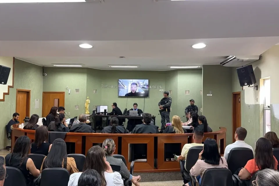 Começa júri de motorista acusado de causar acidente fatal com policiais do COD