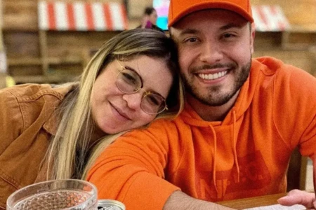 Foto de Murilo Huff com o filho rende comentários sobre semelhança com a mãe cantora Marília Mendonça; veja