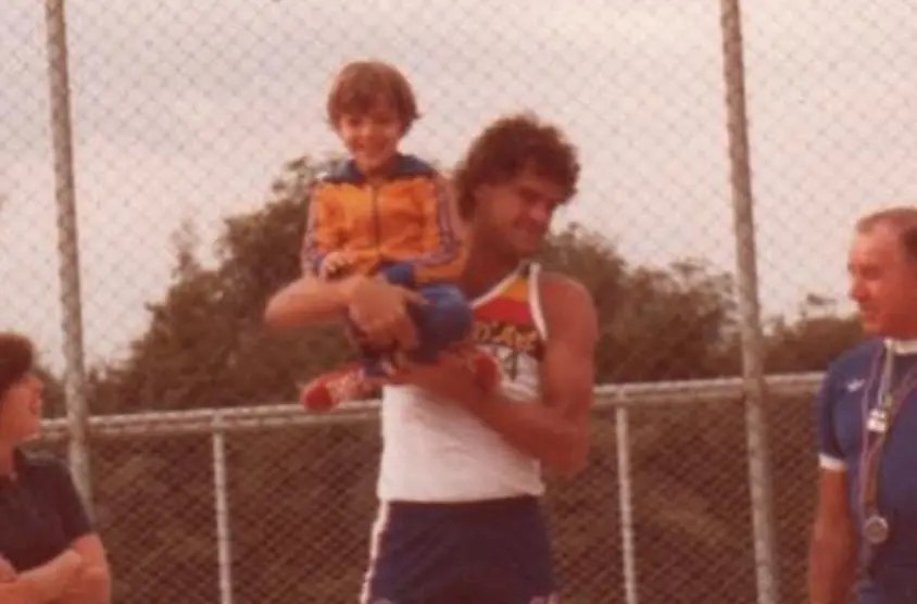 1000259211 Tadeu Schmidt publica homenagem para irmão Oscar “Meu maior ídolo”