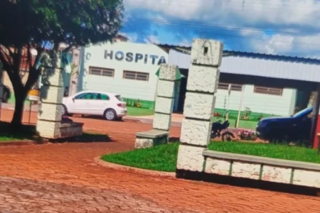 Adolescente e primeira-dama saem no tapa após desentendimento em hospital de Santa Rosa (Foto: reprodução)