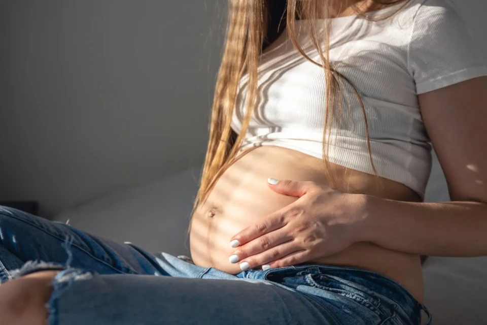 Mulher jovem grávida