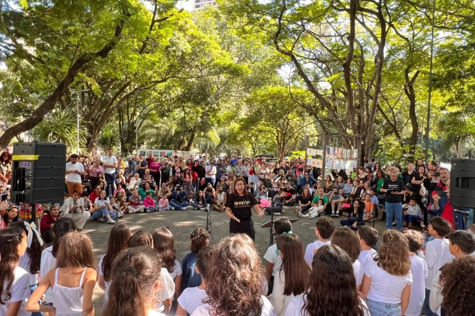 Arte no Bosque reúne exposições e apresentações culturais no Bosque dos Buritis