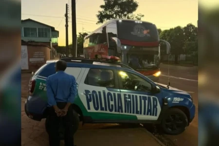 Perseguição de ônibus na BR-060 termina com disparos nos pneus e motorista detido em Acreúna
