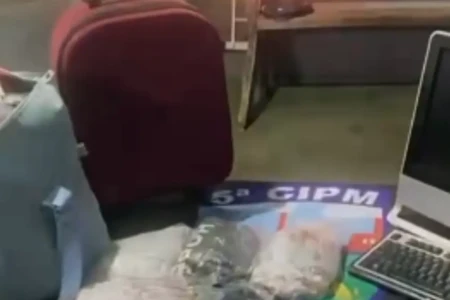 Objetos furtados pela dupla - (Foto: reprodução/PM)