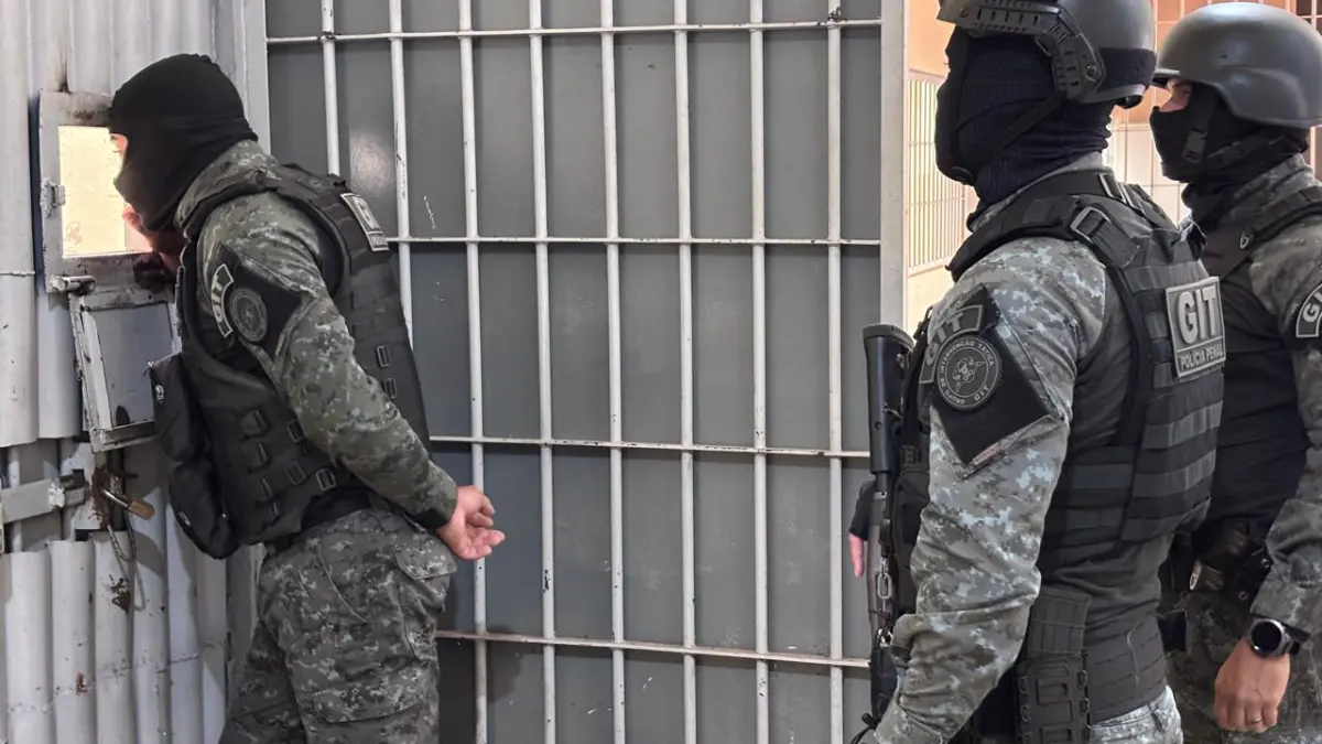 Policiais penais especializados participam da ação - (Foto: reprodução)