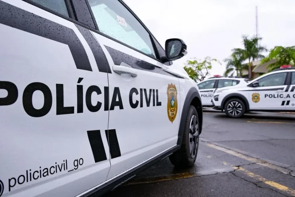 Viatura da PCGO - (Foto: reprodução)