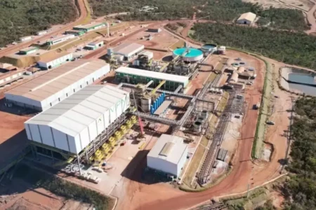 Deputados tenta anular venda de mineradora de terras-raras em Goiás para empresa dos EUA