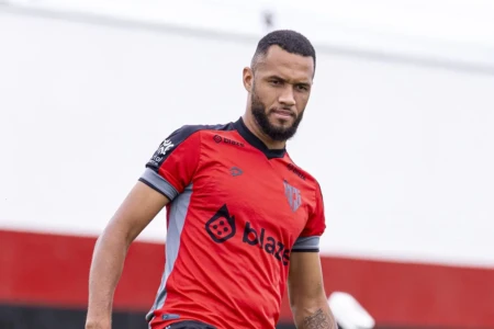 Gustavo Coutinho em treino pelo Atlético