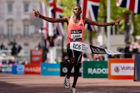 Sabastian Sawe durante maratona de Londres