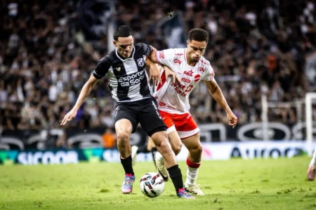 Vila Nova abre o placar, leva a virada, mas busca empate e soma ponto fora de casa