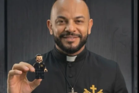 Arquidiocese de Goiânia faz paródia de comercial famoso para promover Totus Tuus (Foto: Reprodução)