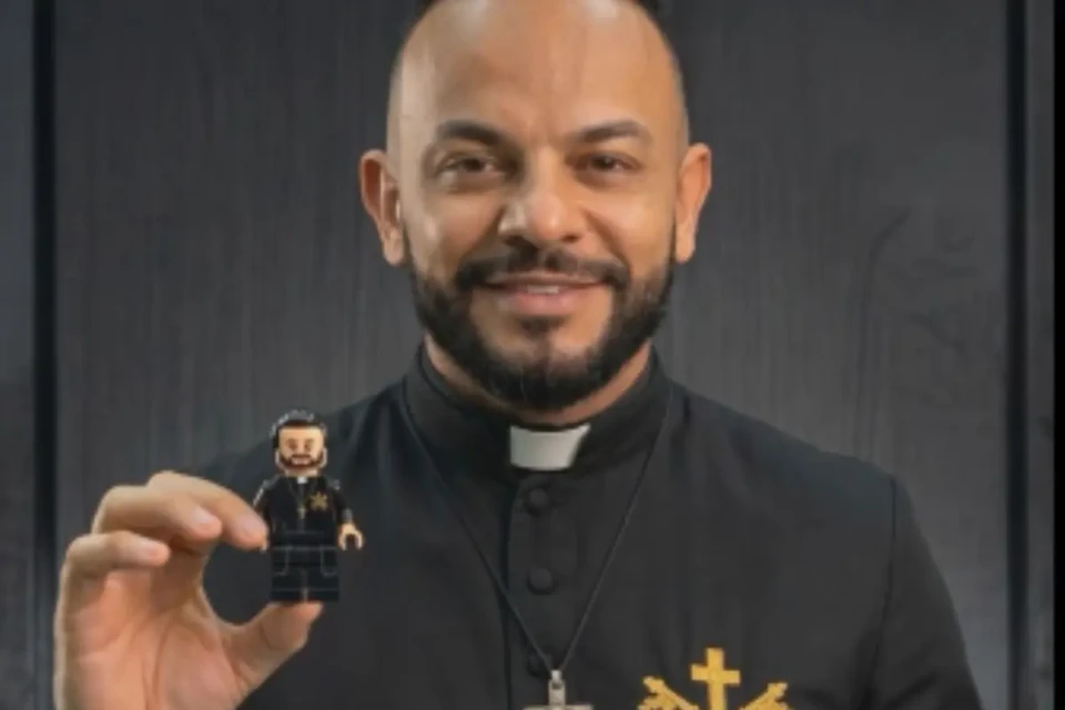 Arquidiocese de Goiânia faz paródia de comercial famoso para promover Totus Tuus (Foto: Reprodução)