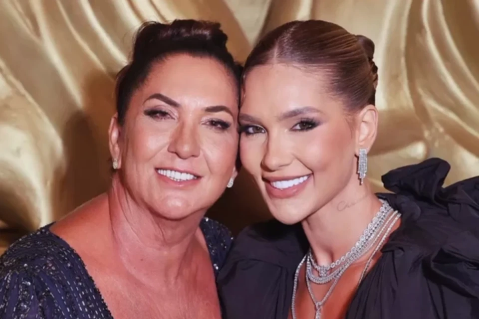 “Eu desisto desse mundo” Mãe de Virginia dá palestra sobre "como criar filhos de sucesso" e web faz piada; vídeo