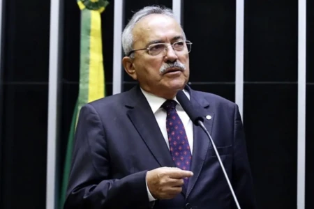 Ex-deputado Átila Lira publica ‘nude’ por engano; veja imagem (Foto: Agência Câmara)