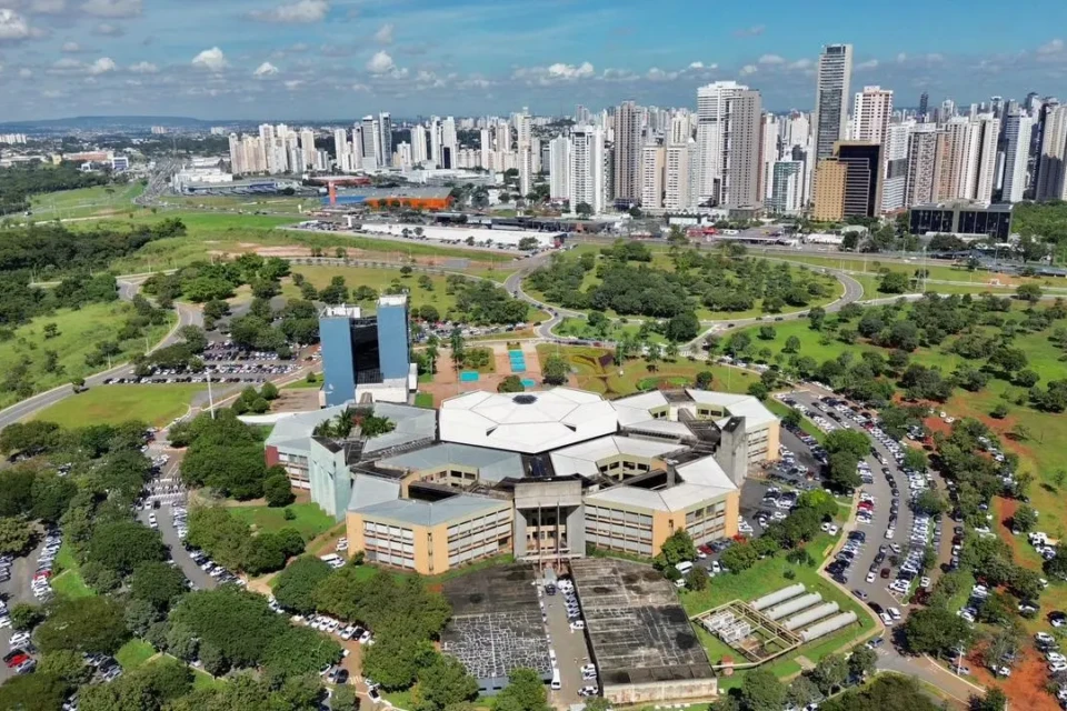 Confira o que abre e o que fecha no feriado do Dia do Trabalhador em Goiânia